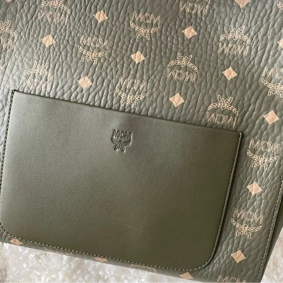 MCM Medium Aren VI Leather Hobo Bag - Picture 7 of 13